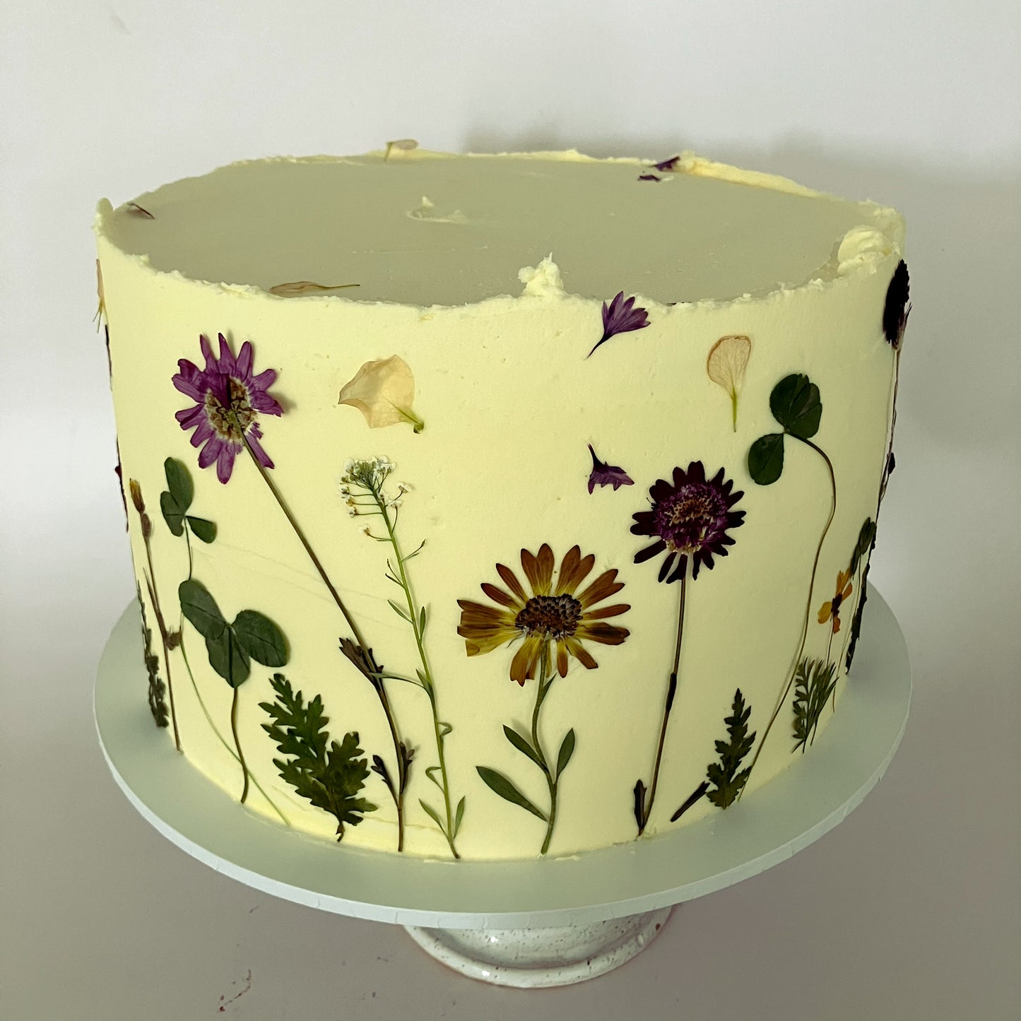 The Pressed Flower Cake